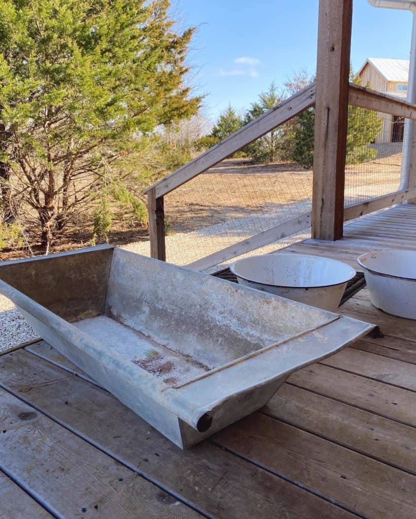 Repurposed sinks for the bathhouse